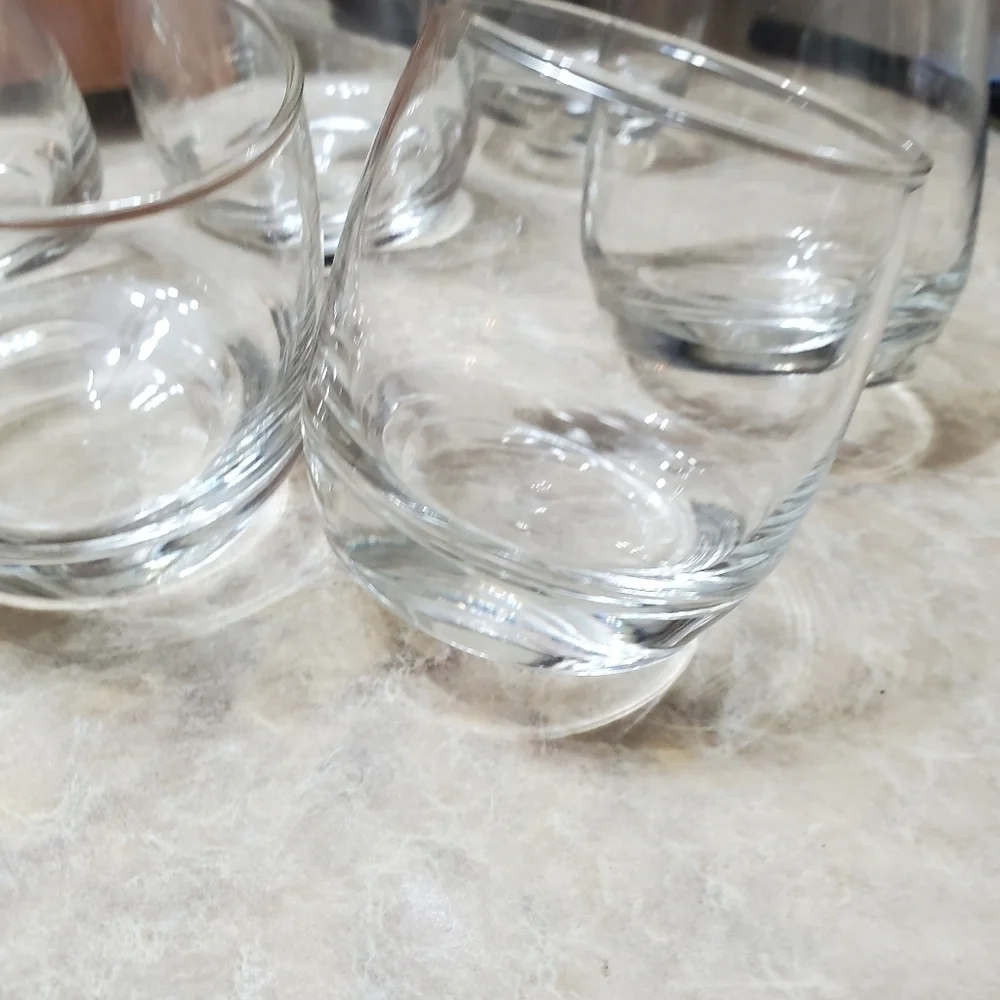Rocker Wobble Whiskey Glasses. Set of 6. Great condition. Glass. Bar theme